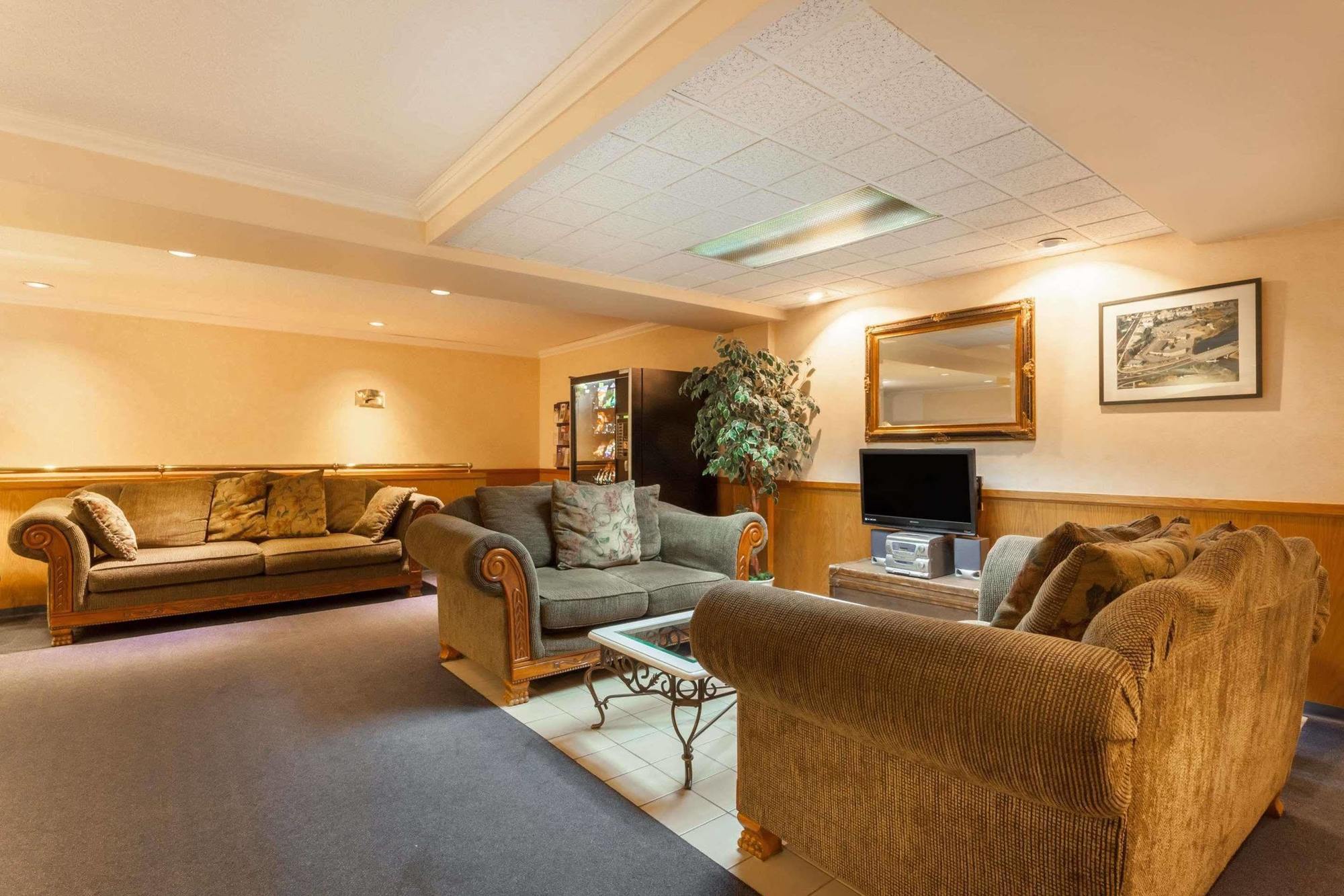 Howard Johnson By Wyndham Nanaimo Harbourside Eksteriør bilde