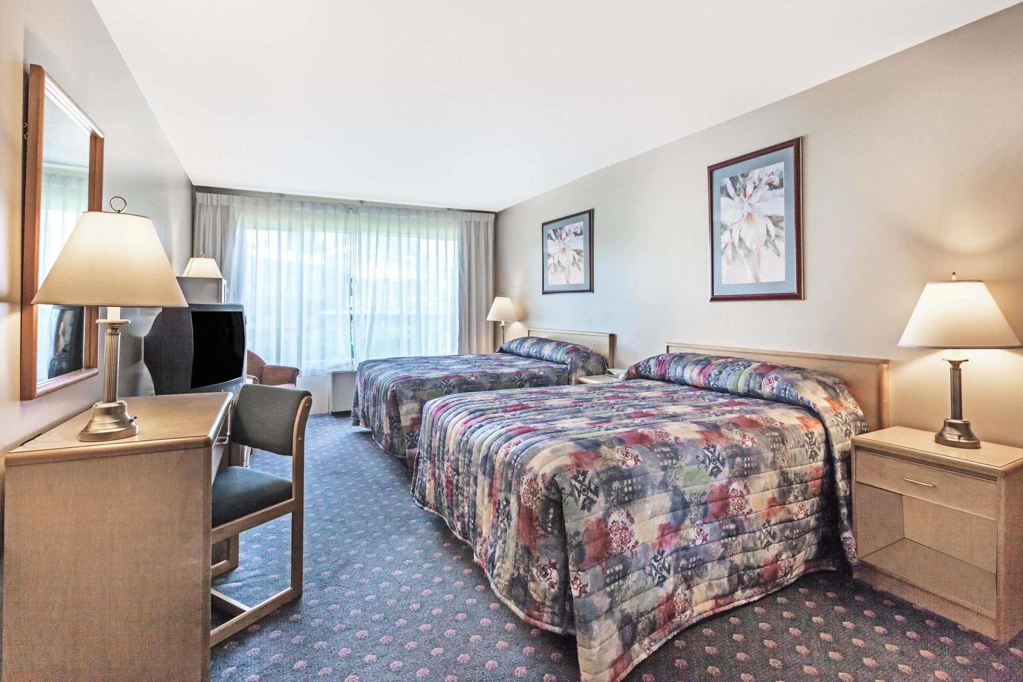 Howard Johnson By Wyndham Nanaimo Harbourside Eksteriør bilde